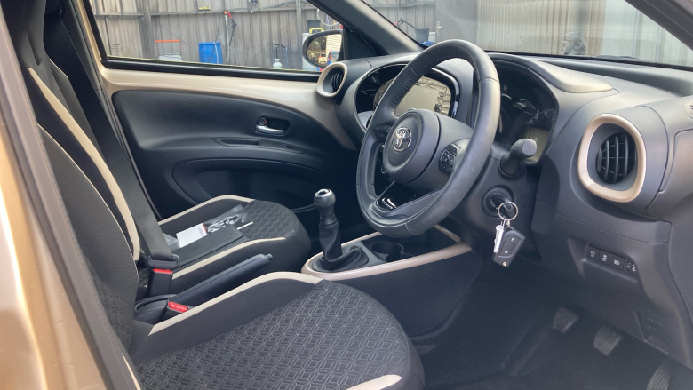 Toyota Aygo X 1.0 VVT-i Edge 5dr Petrol Hatchback